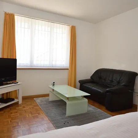 Near Stadelhofen Station - Mill 502 * チューリッヒ